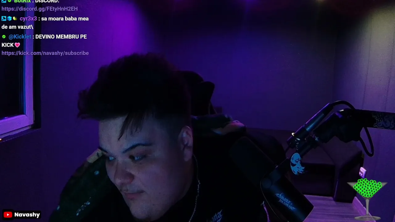 [LIVE] CINE DOARME LA ORA ASTAAAAA?!