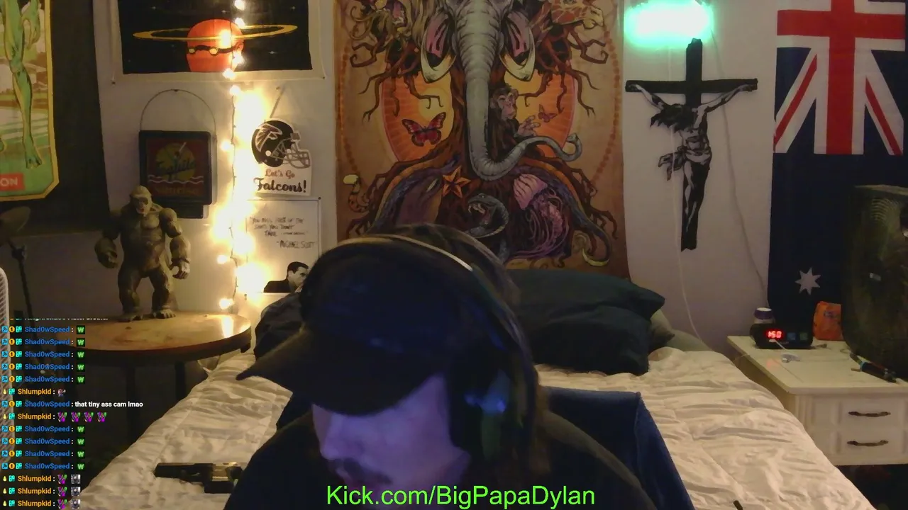 PLAYING SOME GAME CHILLING DRINKING LETS FUCKING GO BOYS !!! GOD IS GOOD !!!