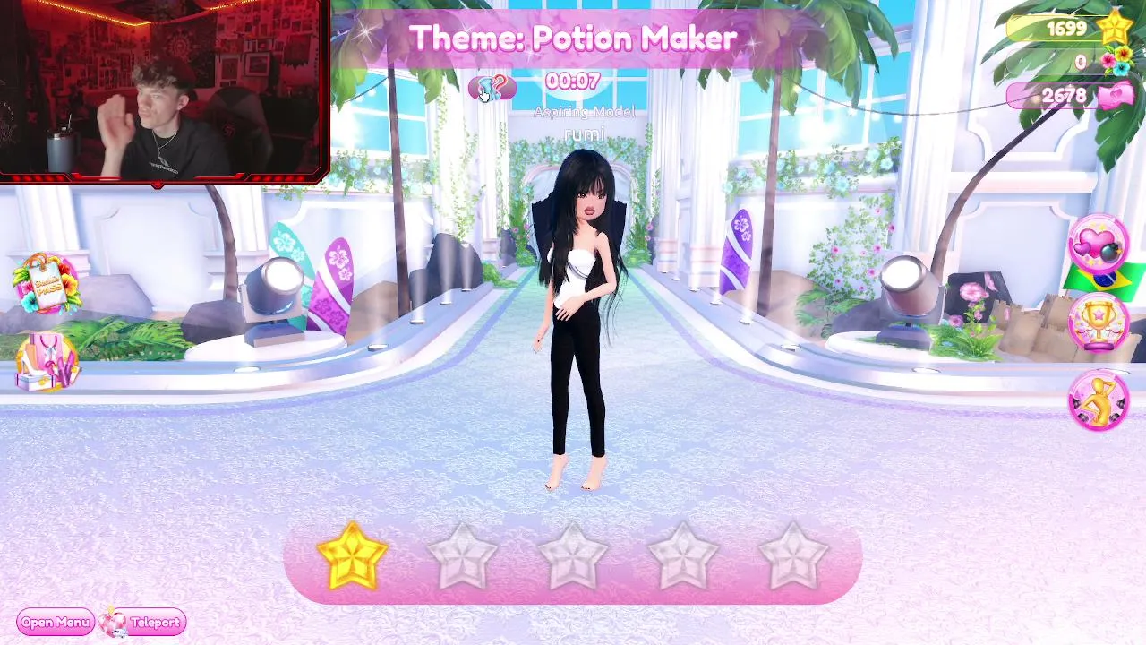 Playing dress to impress lol