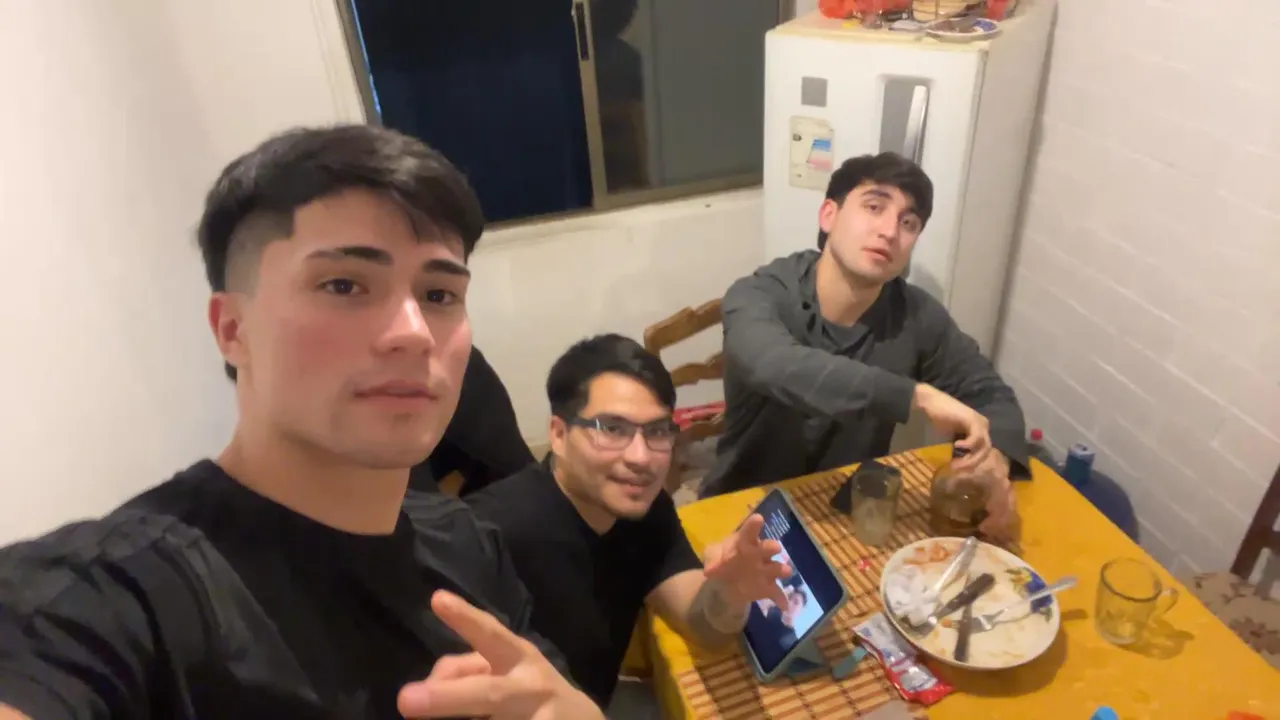noche de chicos 👻