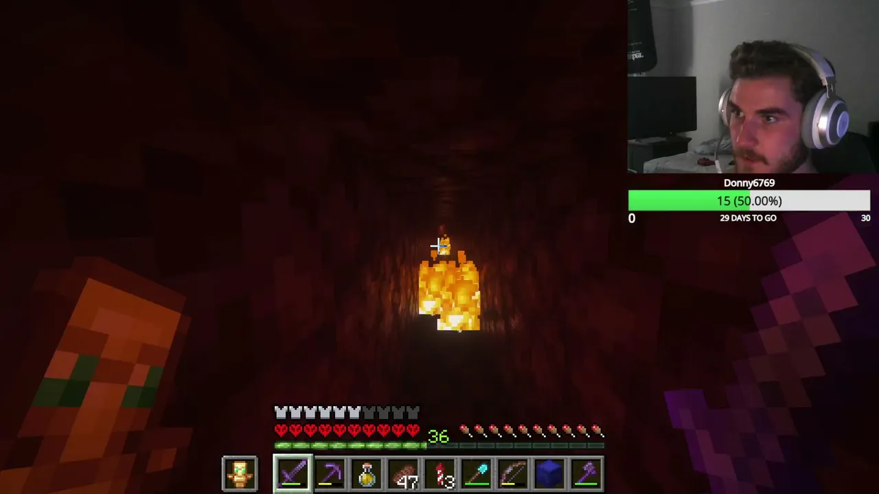 🏜️ Building the BIGGEST Pyramid Minecraft Has Ever Seen (Hardcore)