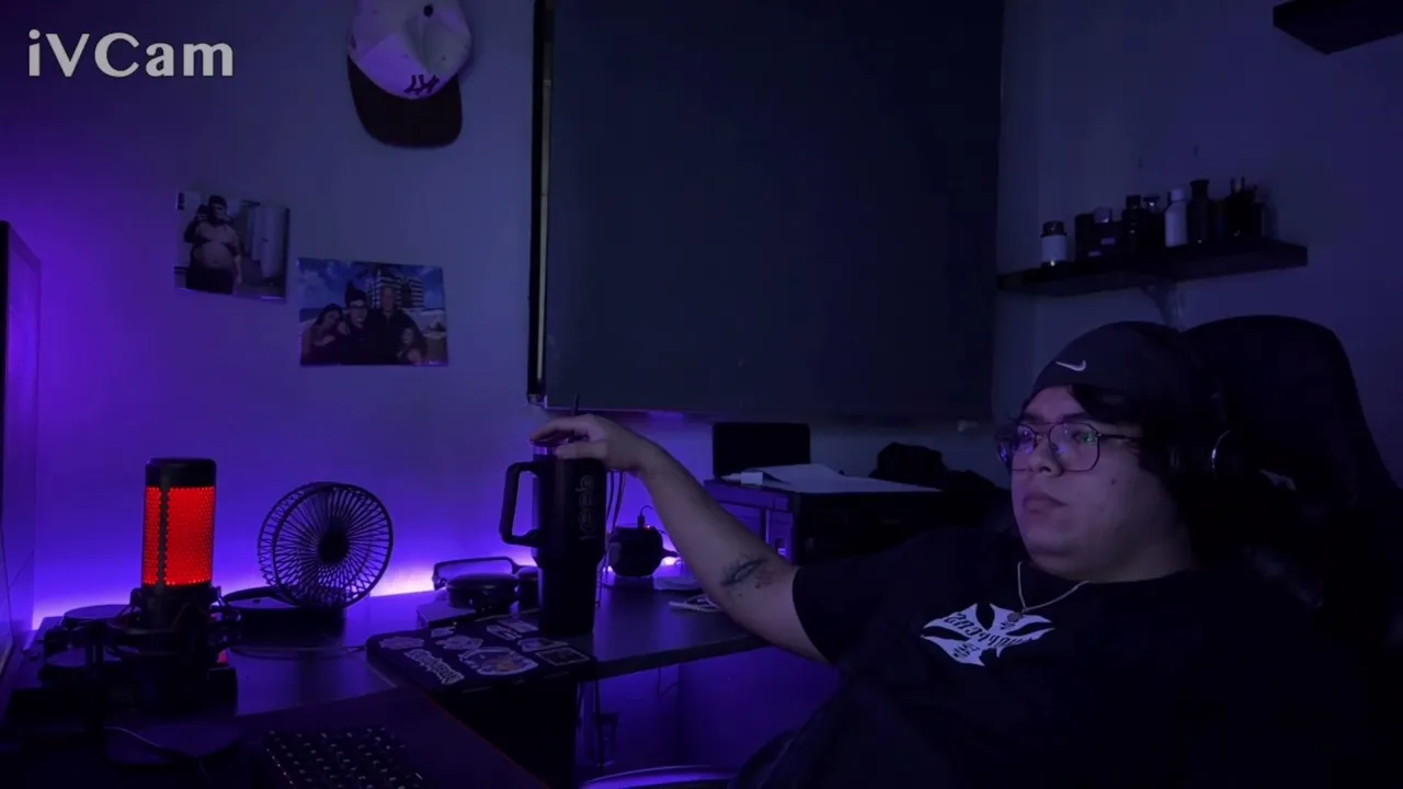 No corto stream hasta llegar a los 100 seguidores