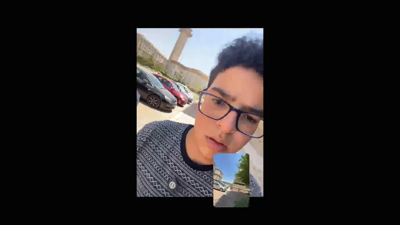 قاعد برا ليه خش العب معانا