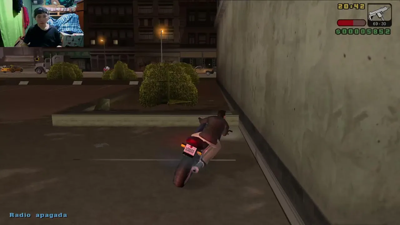 JUGANDO GTA LIBERTY CITY STORIES