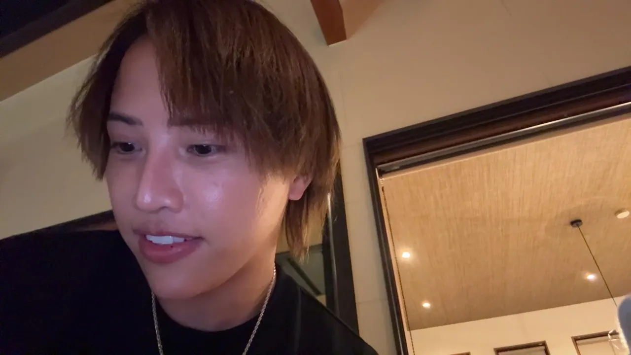 藤沢なな一同！高級ビラにきた！