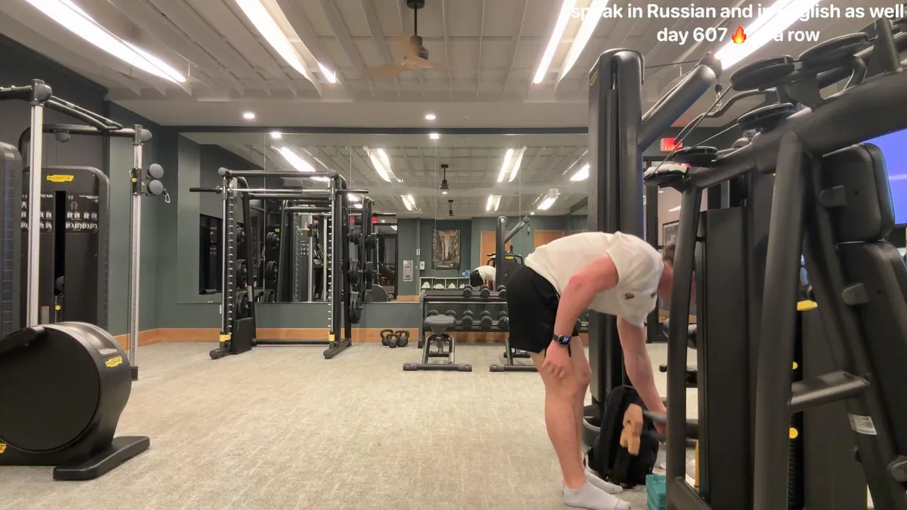 ur gym bro. workout everyDay 607