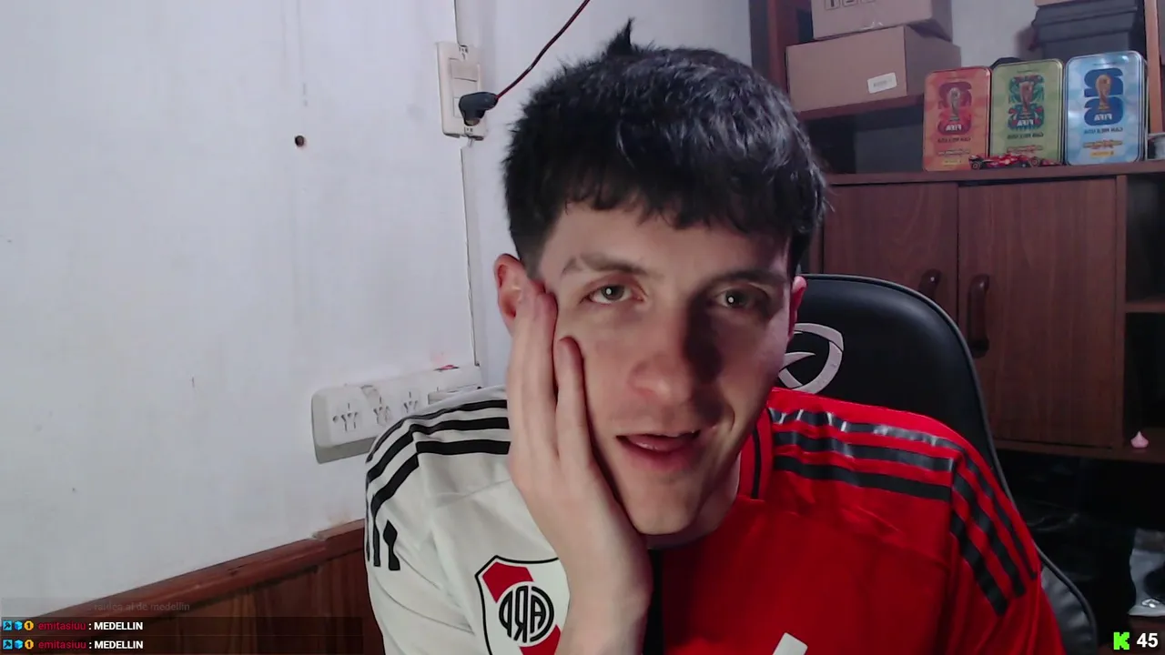 UN RATITO DE FIFA Y A DORMIR | !redes !comunidad !canal