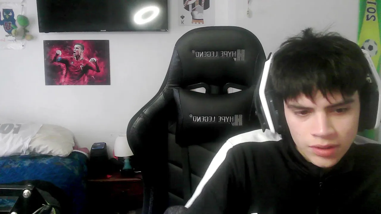 UN POQUITO DE FORTNITE Y DESPUES NOS VAMOS A CUALQUIER COSA