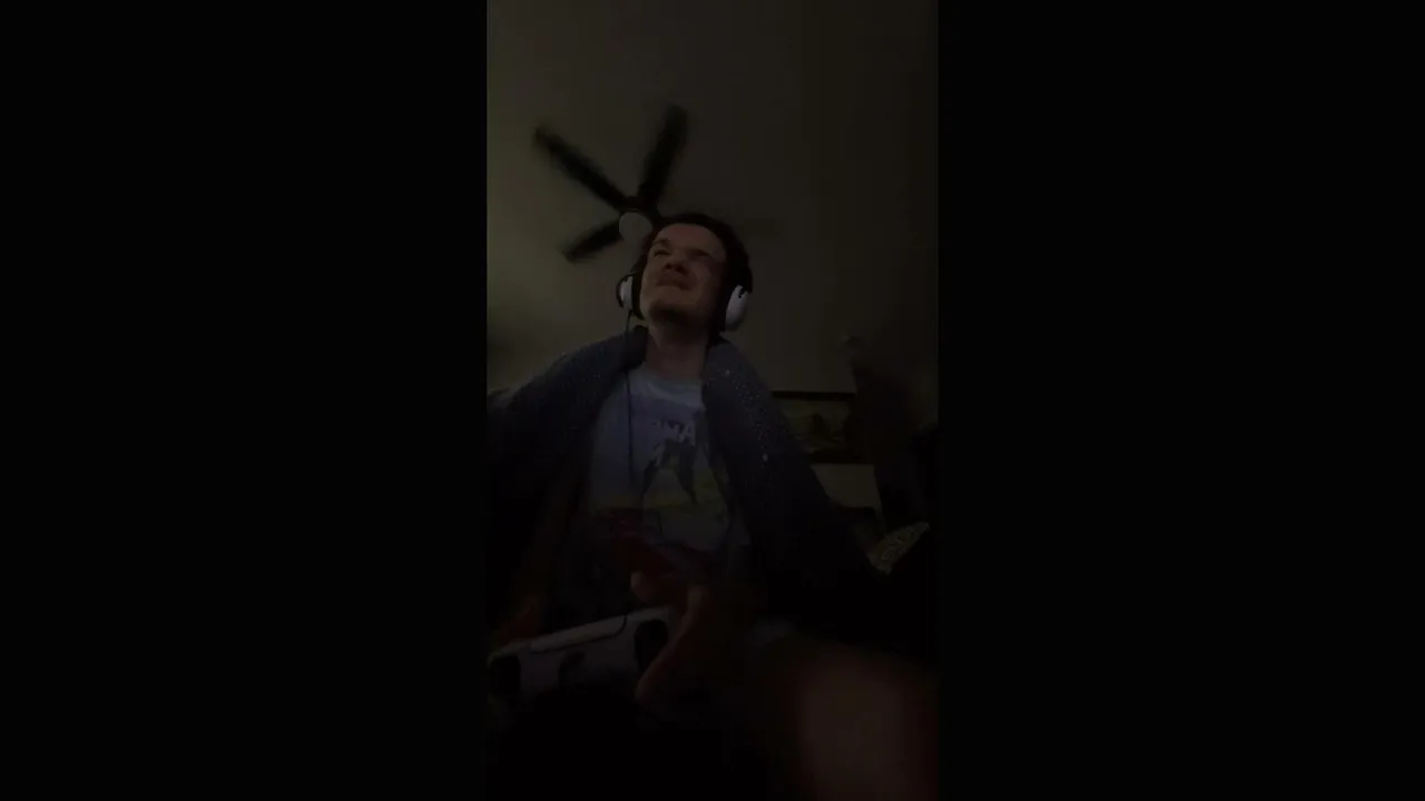 just chilling🔥 playing fornite