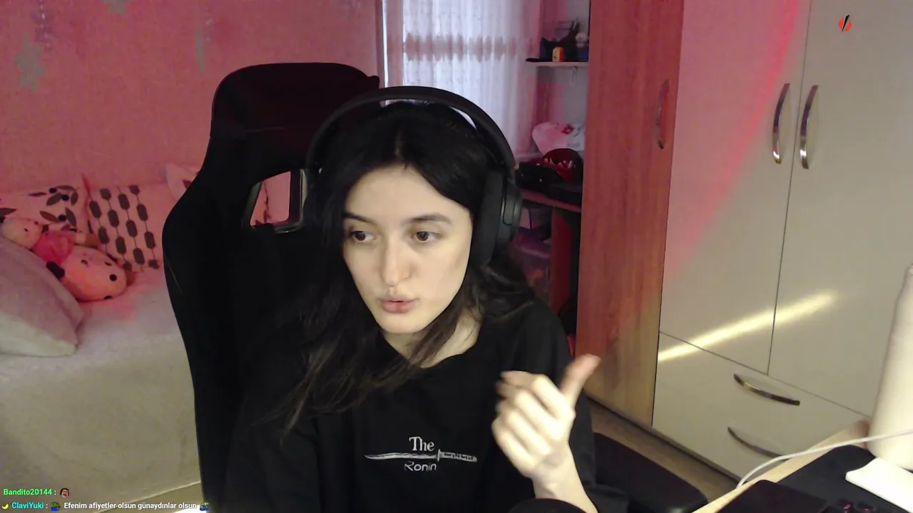 Queen Böcek Online @Yuntrix   𓆩༺✧༻𓆪 343