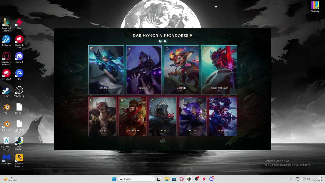 Manqueando un poco en todo...
Probando un poco el lol... 
Hoy todos autofill !!
