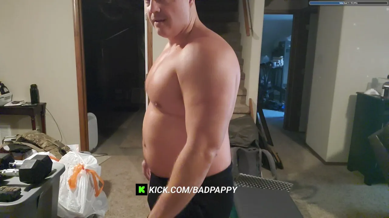 IRL: 400 pushups before CAMPING STREAM ... SUBATHON CHAT $1 TTS ACTIVE/Music Requests