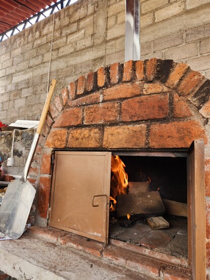 Ayer estrené el #horno de leña, me gustó, pero creo que le faltó calor, aún así me encanta !