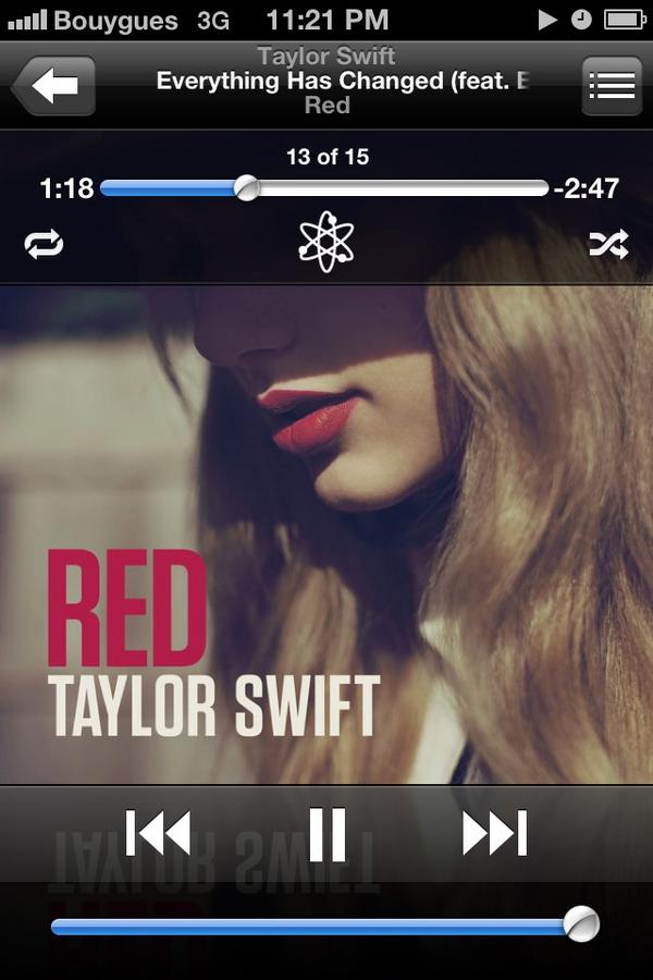 Congrats @taylorswift13!! Look at you go... Listening party in the trailer &amp; the French are digging it too. http://t.co/j0TYjlne