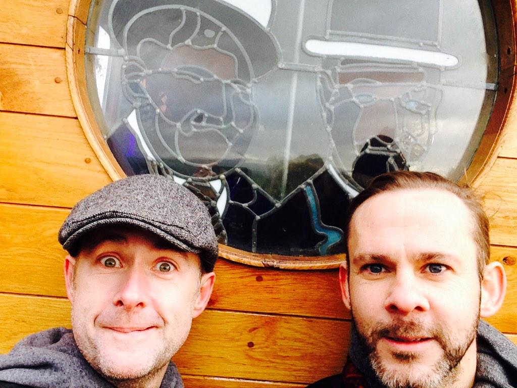 Two very funny men(behind us in bowler hats) hope your new year is full of friends, love and laughs. @DomsWildThings http://t.co/eGAE1lpwZV