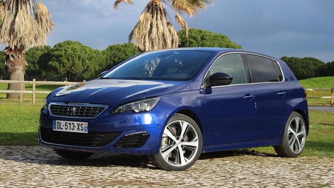 Sportive, chic et confortable la @Peugeot 308 GT a tout pour vous séduire !
http://t.co/piQLAkTYsY http://t.co/ggQxAMNj8n