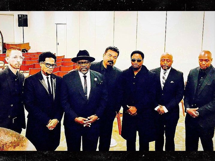 "Charlie Murphy was laid to rest in NYC and his memorial service looked like a 🎤comedy hall of fame". RIP🙏🏾 