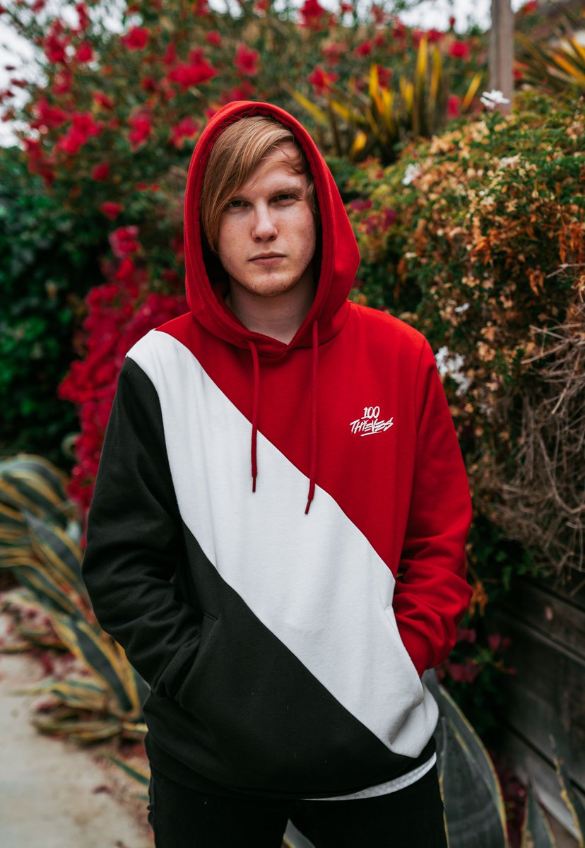 Really excited to be back in NA and even more excited to be with @100Thieves. Last time I played in NA I got my first and only championship, so I'll try to repeat history and make it 2 for 2. 