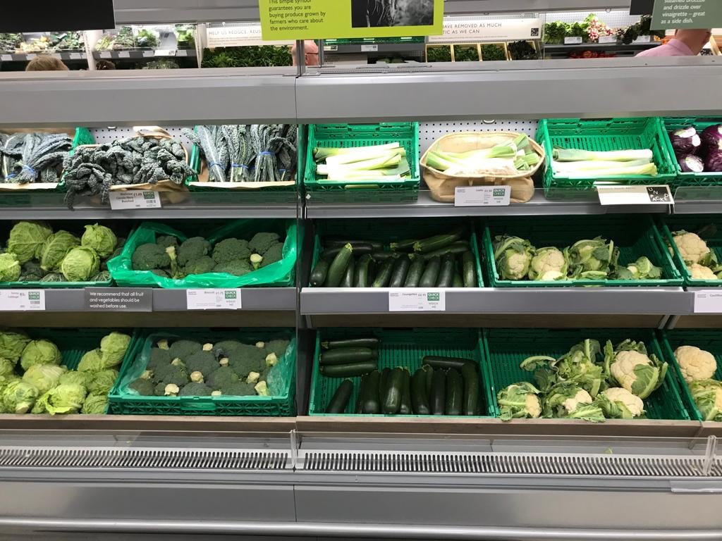 Doesn’t it look just great when the #plastic is taken away! Who would like this to be something that all supermarkets do? 
#WarOnWaste #OnePlasticFreeDay #WorldEnvironmentDay 
