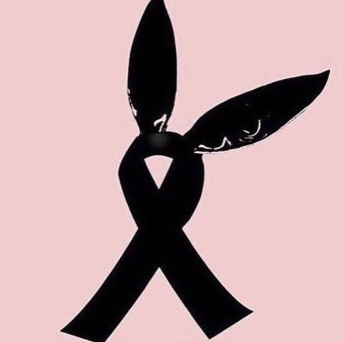 Praying for everyone in Manchester💜 