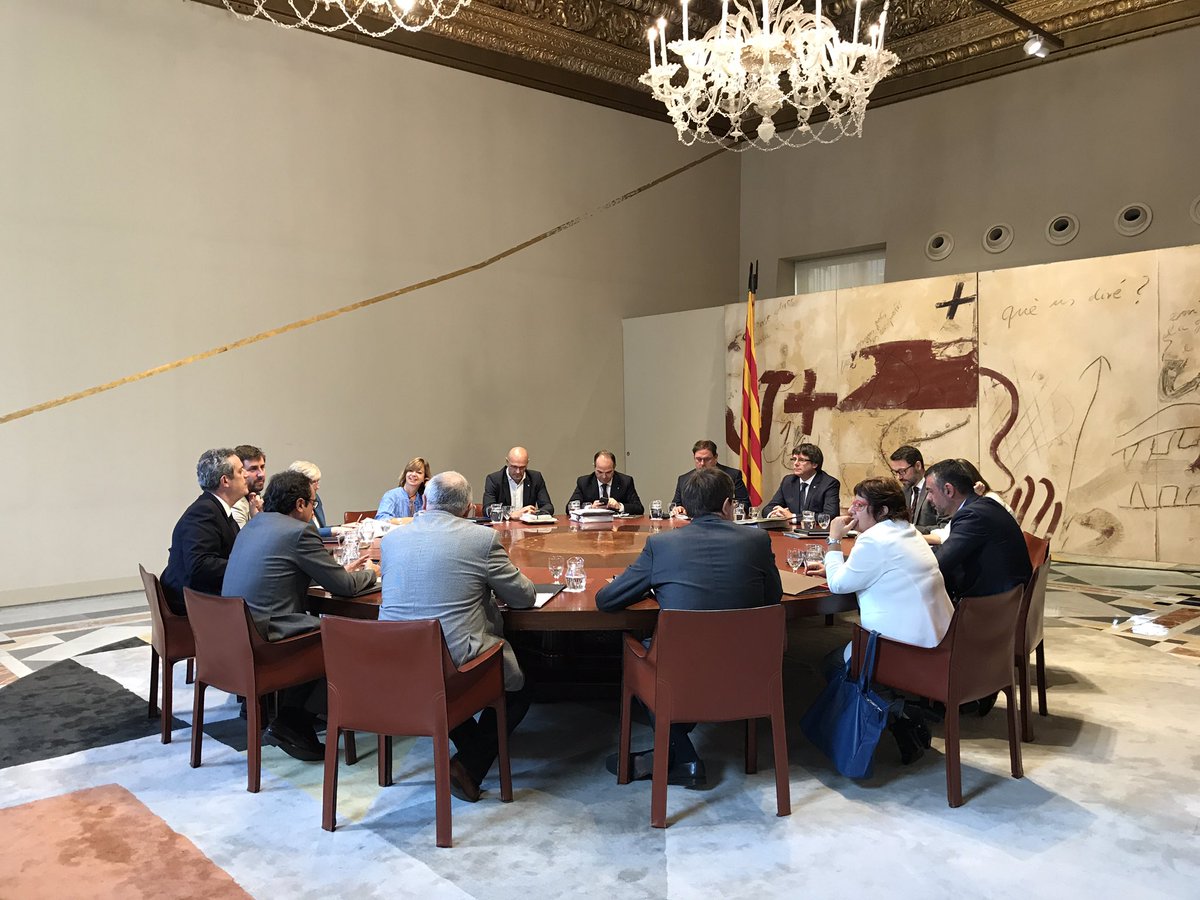 El legítim @govern de Catalunya empresonat per les seves idees i per haver estat lleials al mandat aprovat pel @parlament_cat 