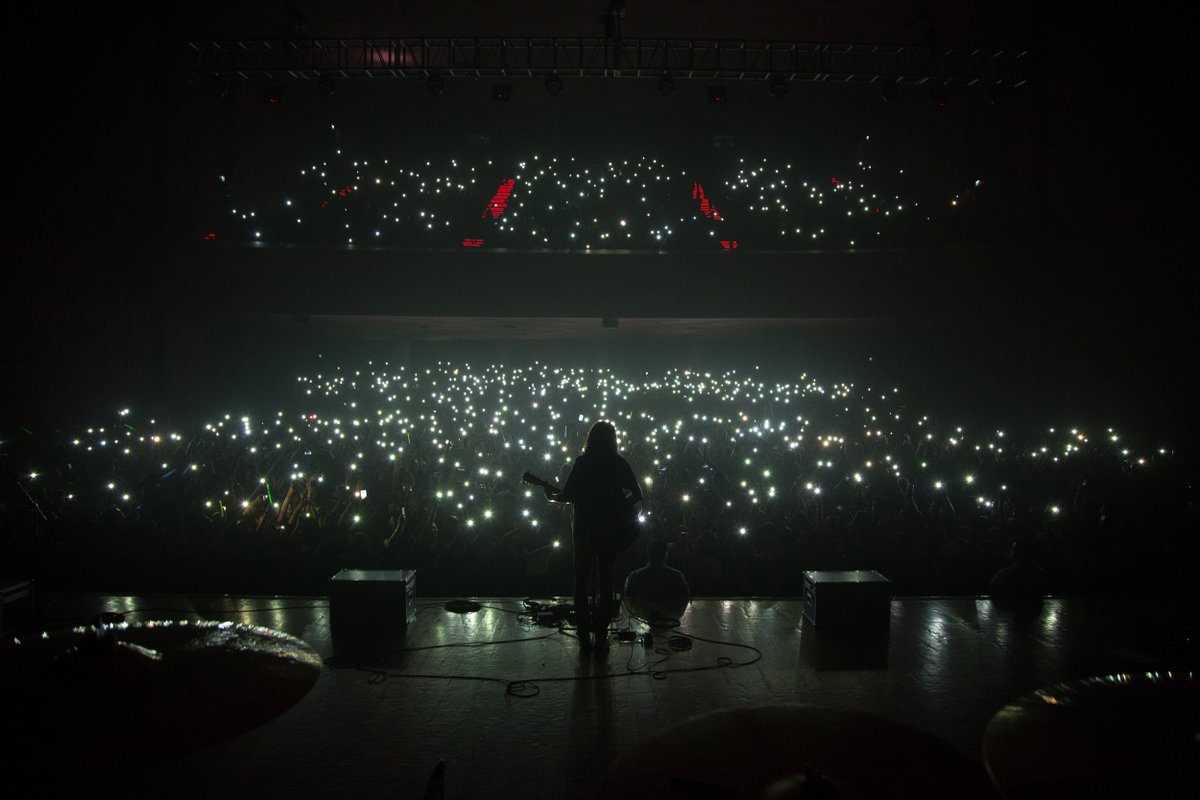 We lost ourselves in the bright lights. 😎💖🤘 