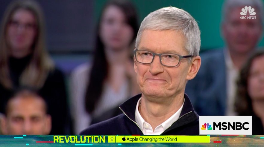 .@karaswisher asks Apple CEO @tim_cook what he would do if he was Mark Zuckerberg.

“I wouldn’t be in this situation.”

#RevolutionCHI 