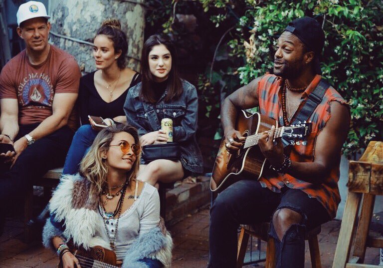 🎶🌻♥️👽🚀💫 
