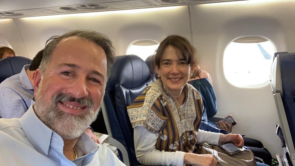 Salgo de viaje con mi familia. Deseo a todos muy felices fiestas. Les comparto los siguientes tres tuits para reflexionar sobre el nuevo aeropuerto. 