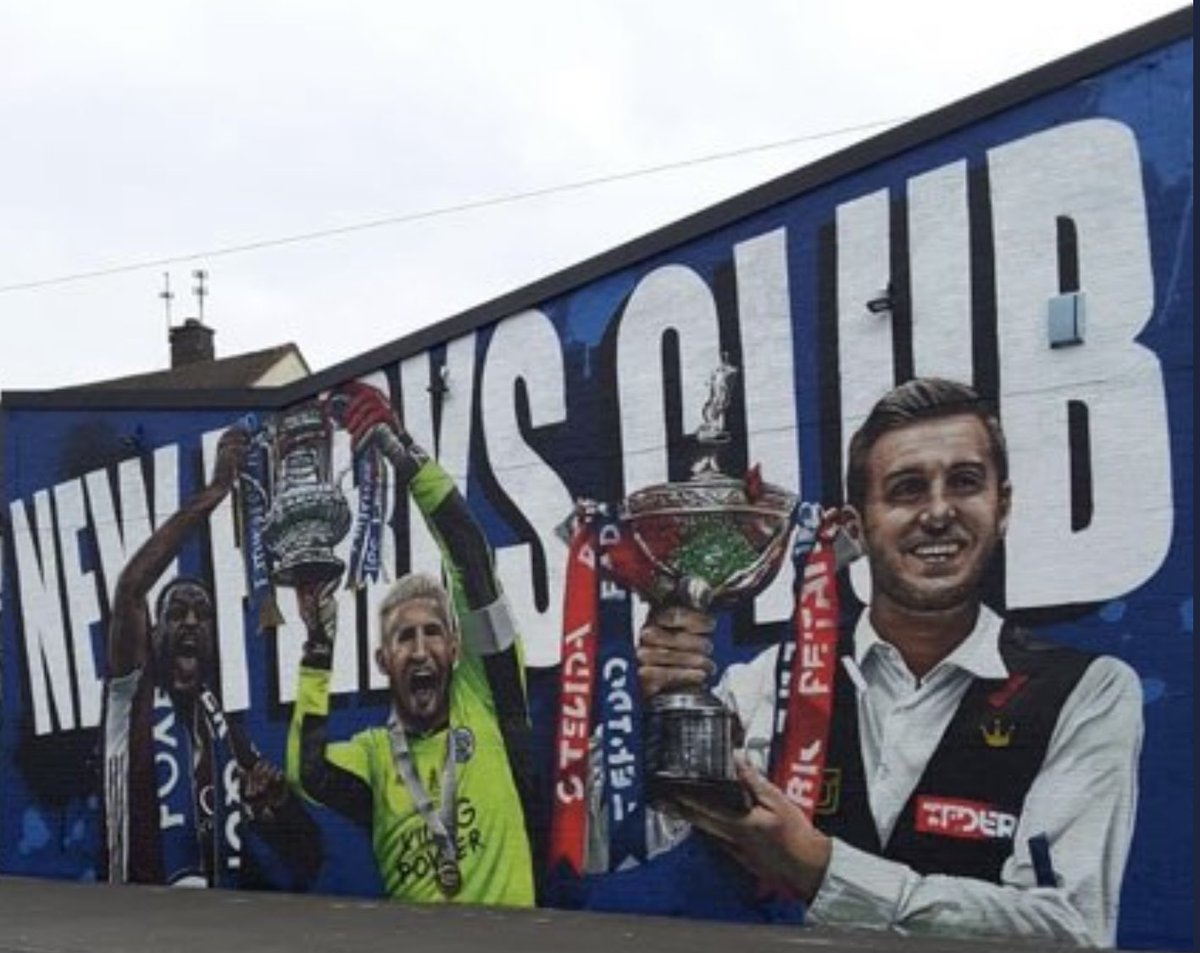 A murial been put up on the wall of the boys club I used to go to when I was 13!!! On the estate where I lived with my father 😃 #neverforgetyourroots #whereitallbegan 