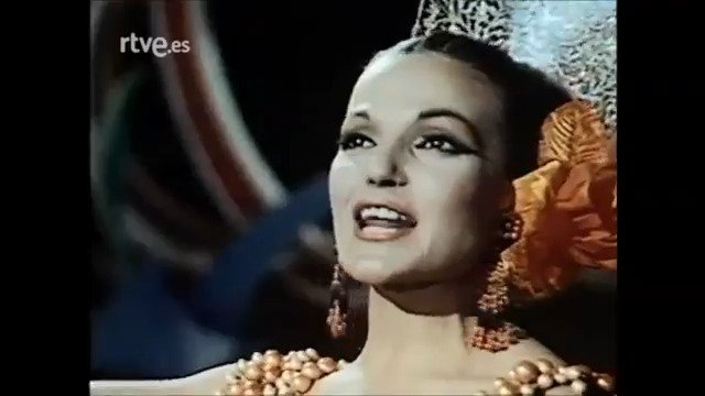 Ha fallecido Carmen Sevilla, la gran 'Carmen de España'. No nos deja del todo. Su recuerdo permanecerá siempre en nuestra memoria colectiva y en todos sus trabajos m, que quedan a buen recaudo en este @ArchivoRTVE. Nuestro homenaje a una gran artista 👉 https://t.co/8g7x9ihFow 