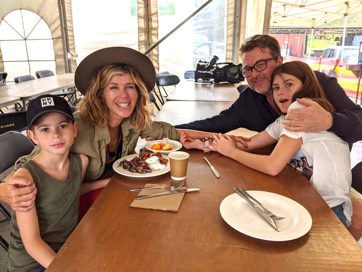 All the family back together again! 💕🥰

First meal outside of camp... 😋🍽

#ImACelebFinal #ImACeleb #ImACelebrity #TeamKate #KateGarraway 