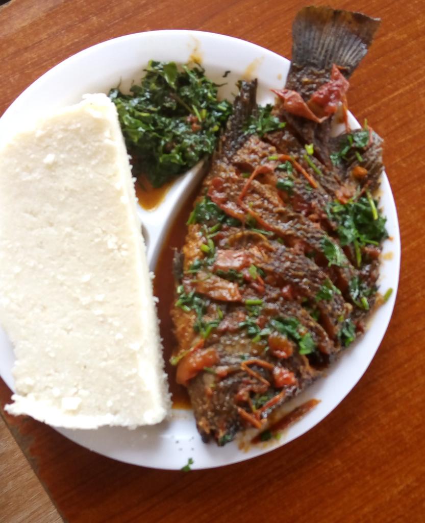 oyaa si mkuje kibanda mkule fish ama mnipe order.0715148388. Retweet lovers of fish might be on your tl. 