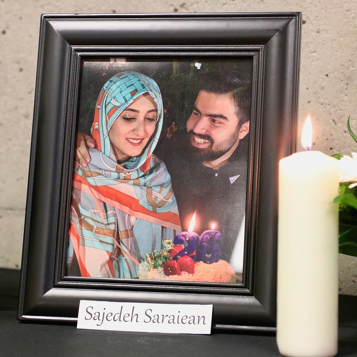 Tonight, the #WesternU and #LdnOnt community gathered to honour four graduate students and all those lost in the crash of Flight #PS752. https://t.co/uoJbBPd44P 