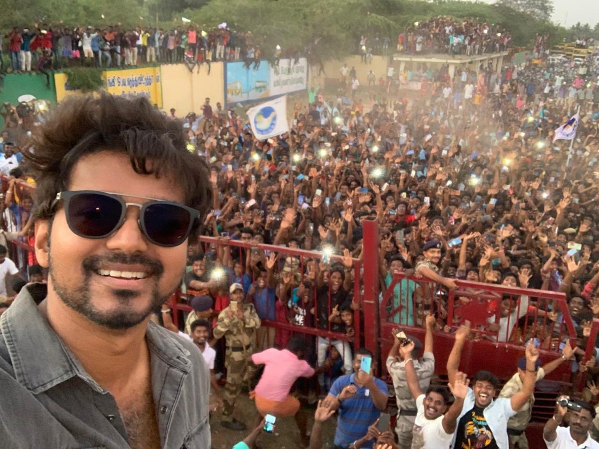 Sheer #ThalapathyVijay craze. Man of the masses, literally. 