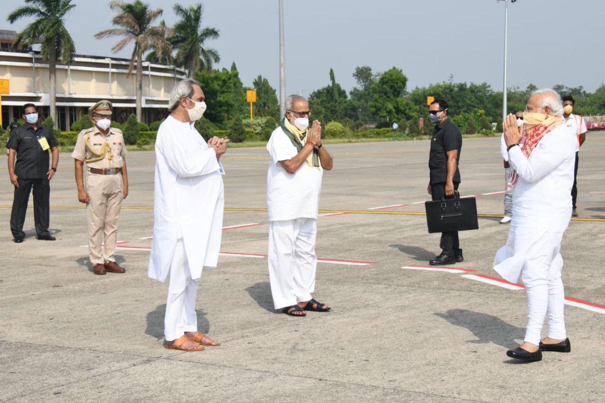 Thank you PM @narendramodi ji for visiting #Odisha in the aftermath of #CycloneAmphan and announcing ₹500 Cr advance for rehabilitation measures. 