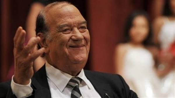 فقدت هذه الصناعة أب كبير لجميع أبنائها وفقدنا على المستوى الإنساني أب معطاء بشوش محترم. نسألكم الفاتحة.
#حسن_حسني 