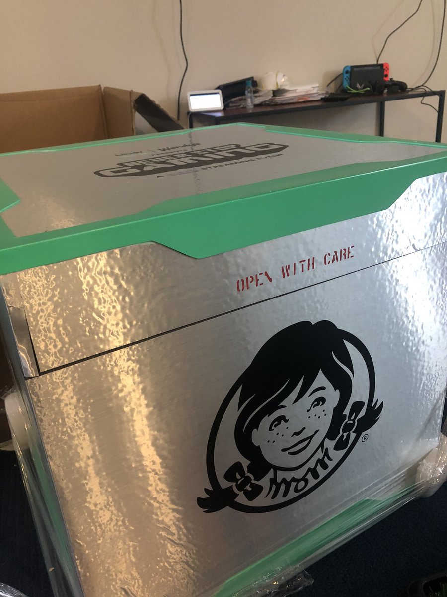 Uber Eats and Wendy’s really hooked me up with a PS5 😱😱 