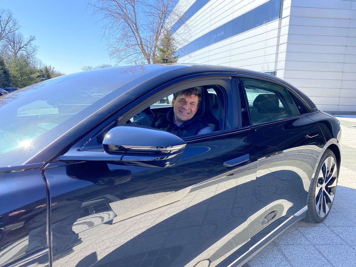 Had my first up close and personal with the Lucid Air (Dream Edition) thanks to Peter Rawlinson bringing it by for @MadMoneyOnCNBC Unfortunately CNBC policy prevented a test drive. X 