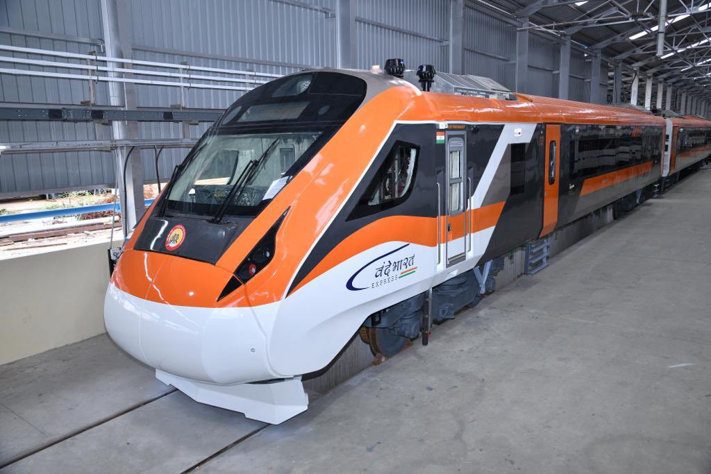 Vande Bharat 🇮🇳 vs ICE 🇩🇪 

🇩🇪 Germany
🚈 Berlin to Frankfurt
🚈 Distance - 423 KM
🚈 Fastest train - 3 hour 55 minutes
🚈 Avg speed - 120 KMPH
🚈 Fare (17 July) - Euro 96 (₹8700)

🇮🇳 India
🚈 Delhi to Ajmer
🚈 Distance - 429 KM
🚈 Fastest Train - 5 hour 15 minute
🚈 Avg speed - 