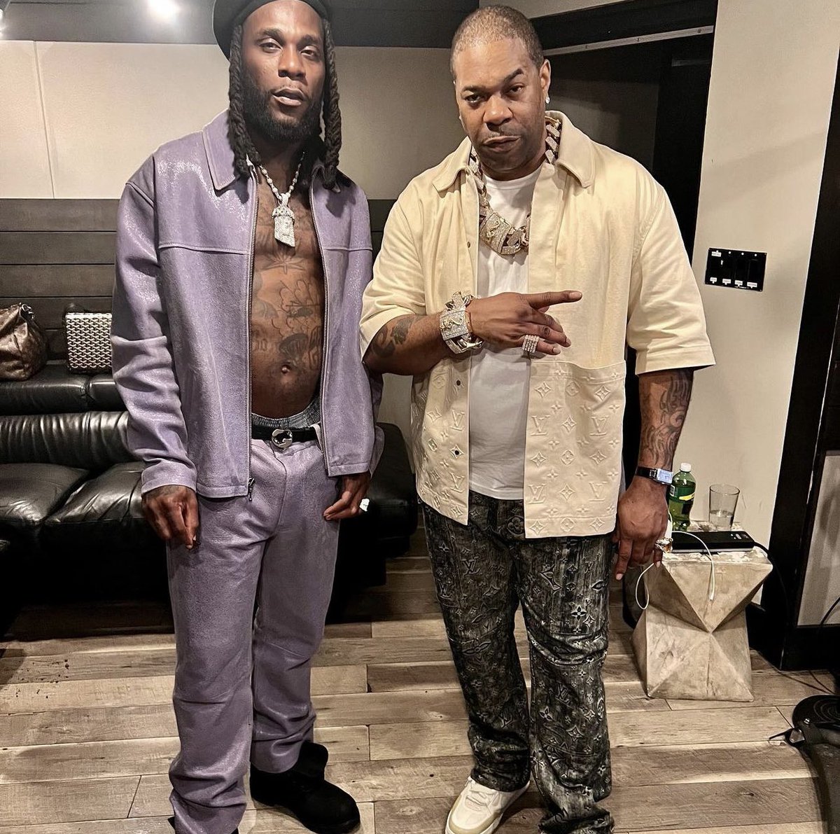 Congrats to the King @burnaboy on such an incredible journey that has lead up to being the 1st African Artist to sell out the Entire @CitiField Stadium in NYC!! Let’s keep it Going and Keep it Growing. Stay tuned... 🤫🤯 NO SIGN OF WEAKNESS!! 💪🏿💪🏿💪🏿💪🏿👑👑👑 