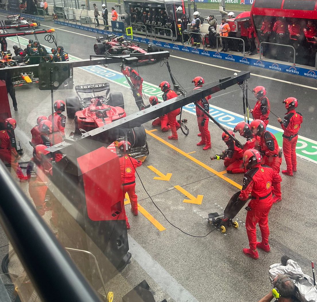 Can someone please explain what Ferrari were hoping to do a pitstop with…

WITH NO TYRES?????? 😭😭😭 