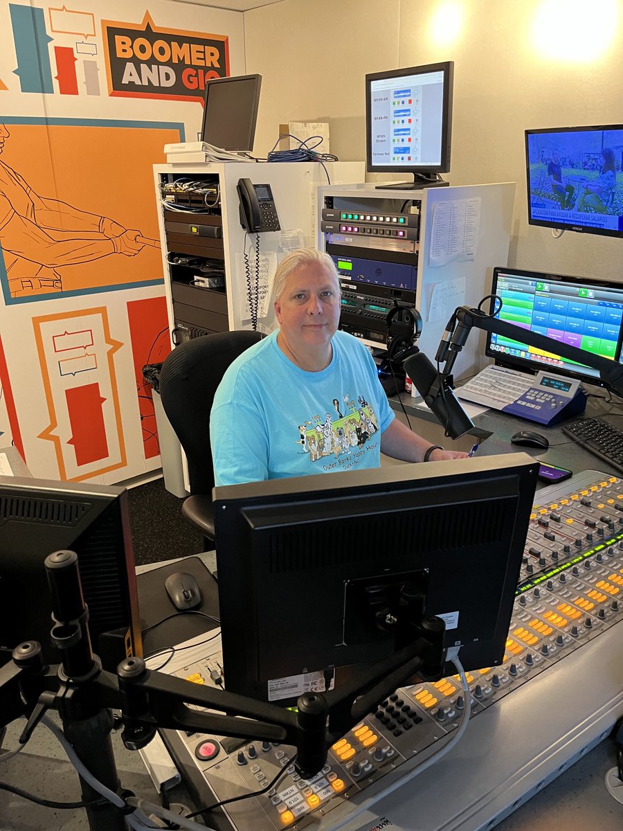 Eddie Scozzare begins his 35th year at WFAN. Damn 