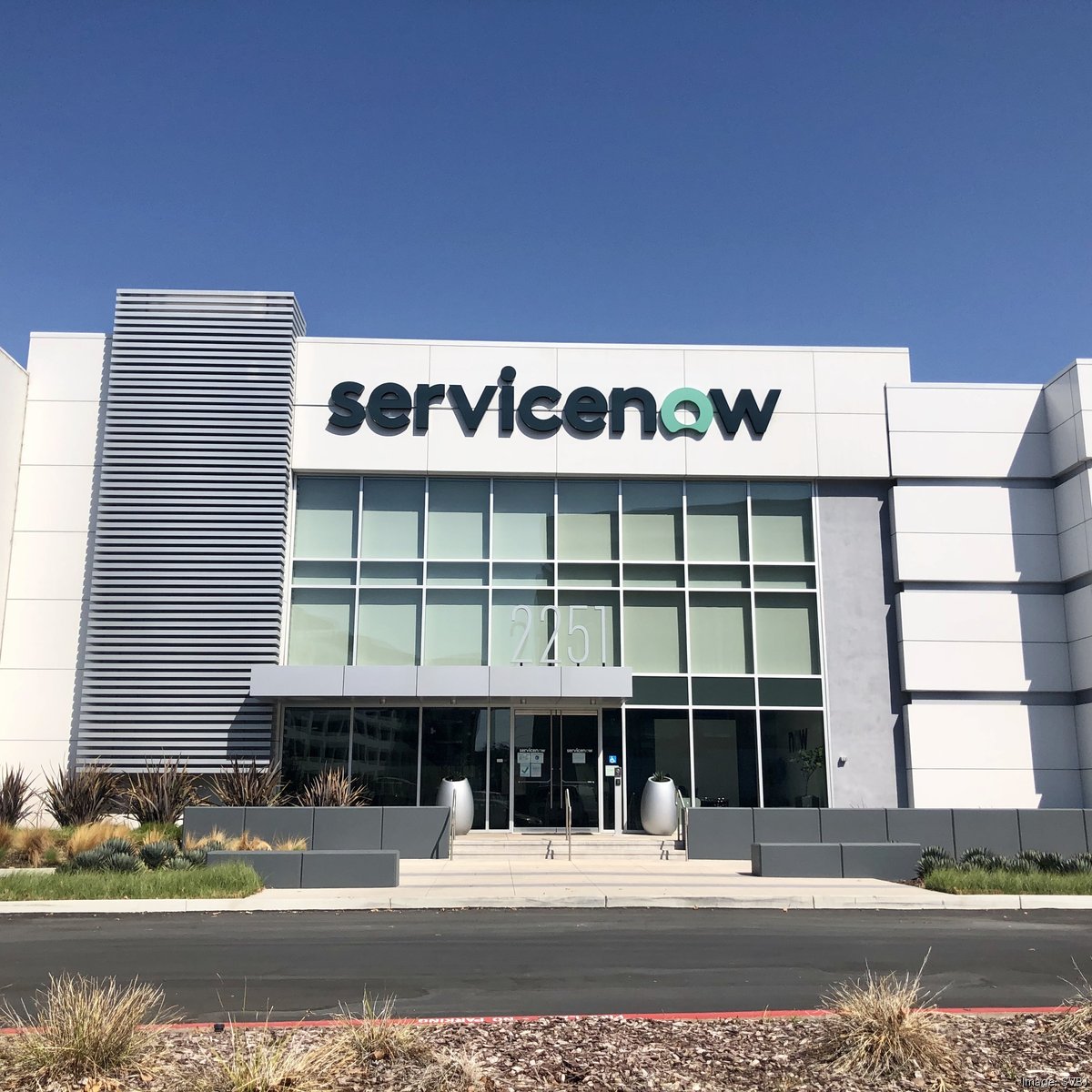 🪳👀🚨DEVELOPING: A potential data exposure issue within ServiceNow's built-in capability has been identified. This could allow unauthenticated users to extract data from records. 