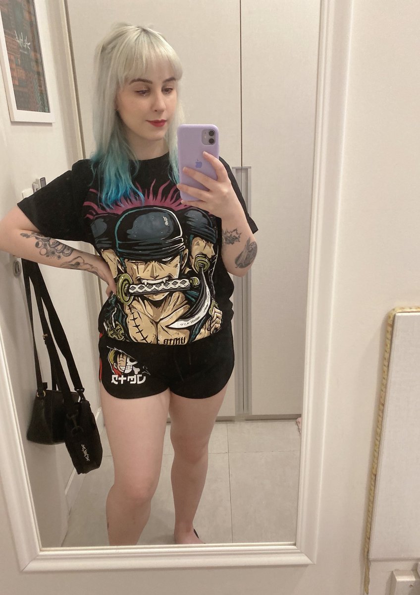 O que meu filho vai ouvir na escola:  

“E sua mãe que era fã de One Piece?” 