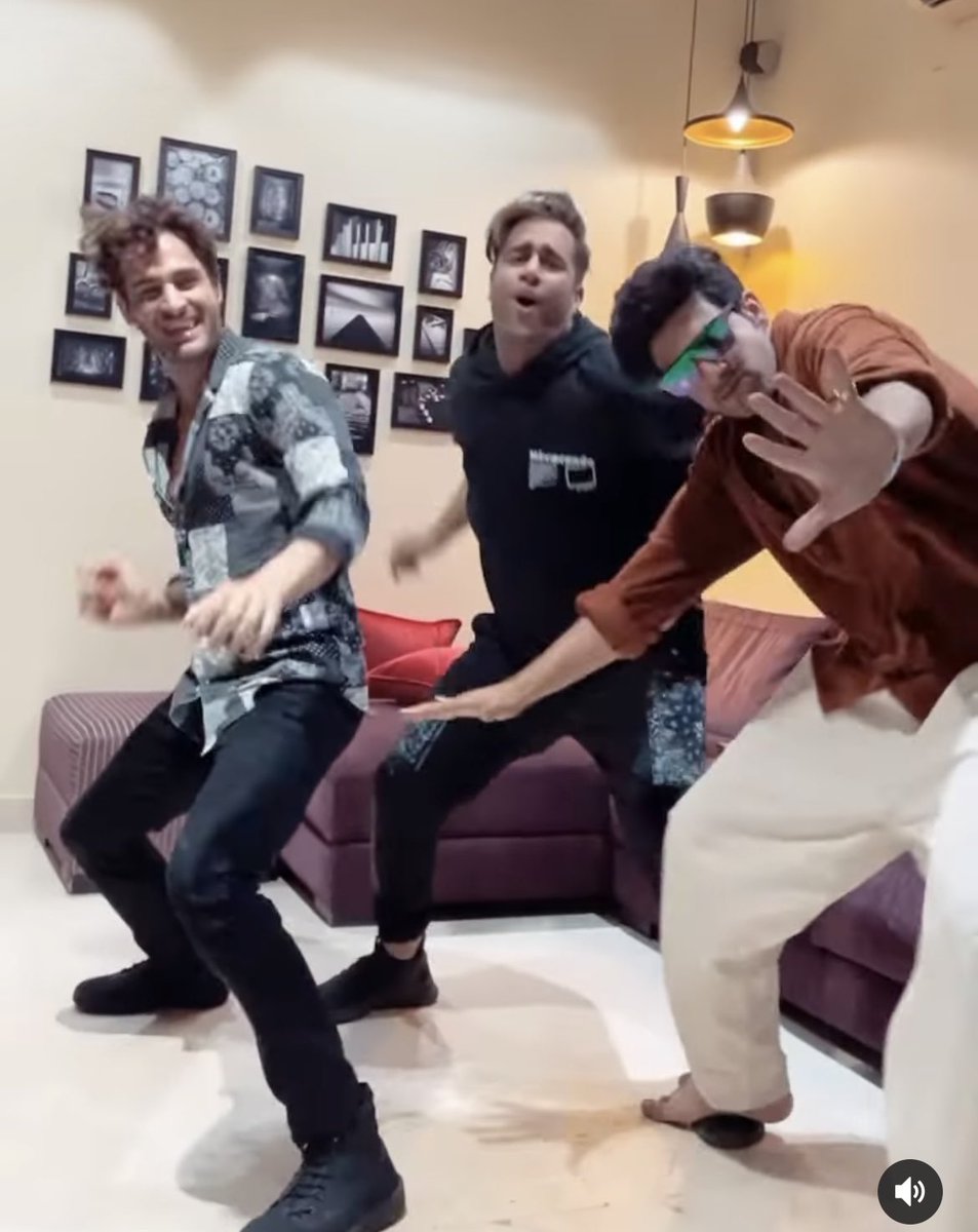 Haha! Was sooo much fun!! We 3 actually create the best energy when we dance! Love you my bros! @realumarriaz @kkundrra ❤️ 
