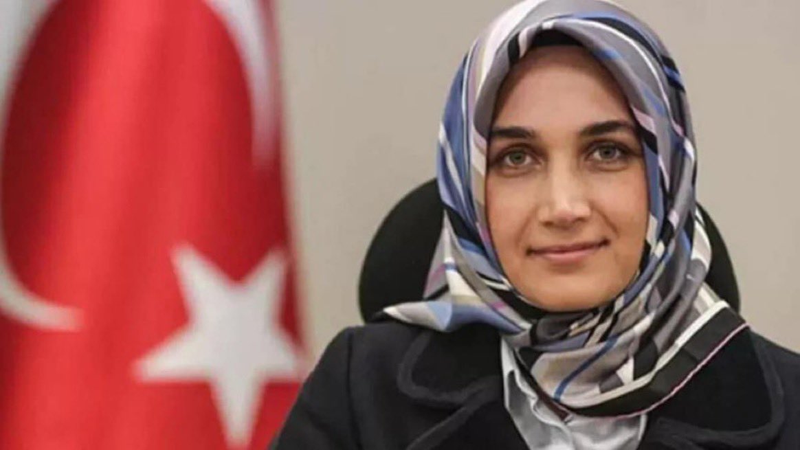 O sizin okumasın dediğiniz kızları okuttuk Vali oldular... 