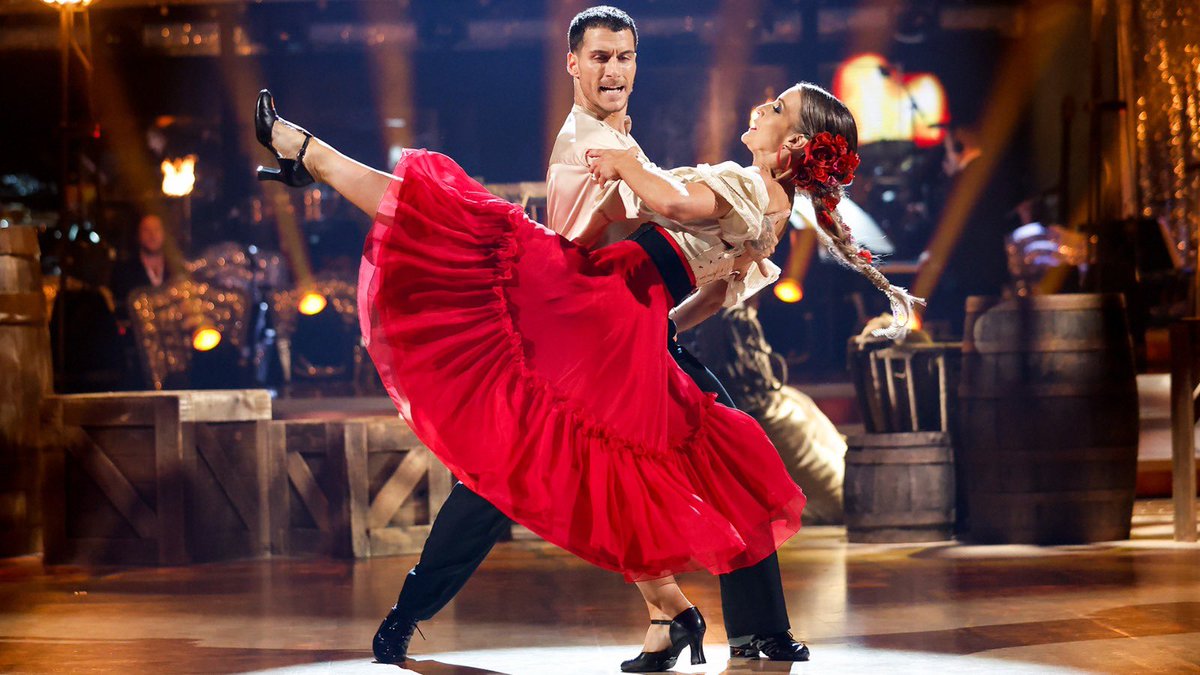 What a week 💃💃🙌🙌 @gorkamarquez1 thanks for being a legend. @bbcstrictly 