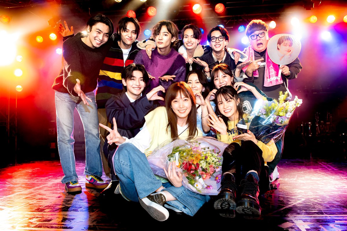 #君の花になる 
最終回ありがとうございました💐✨

8LOOMYの皆さんも、キャスト&amp;スタッフも、君花チームは最高で最強です💪 
