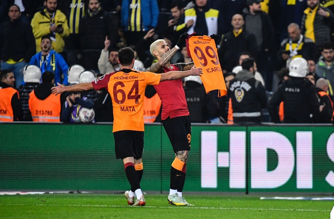 Proud of my team: GALATASARAY!! ❤️💛🦁 @GalatasaraySK 